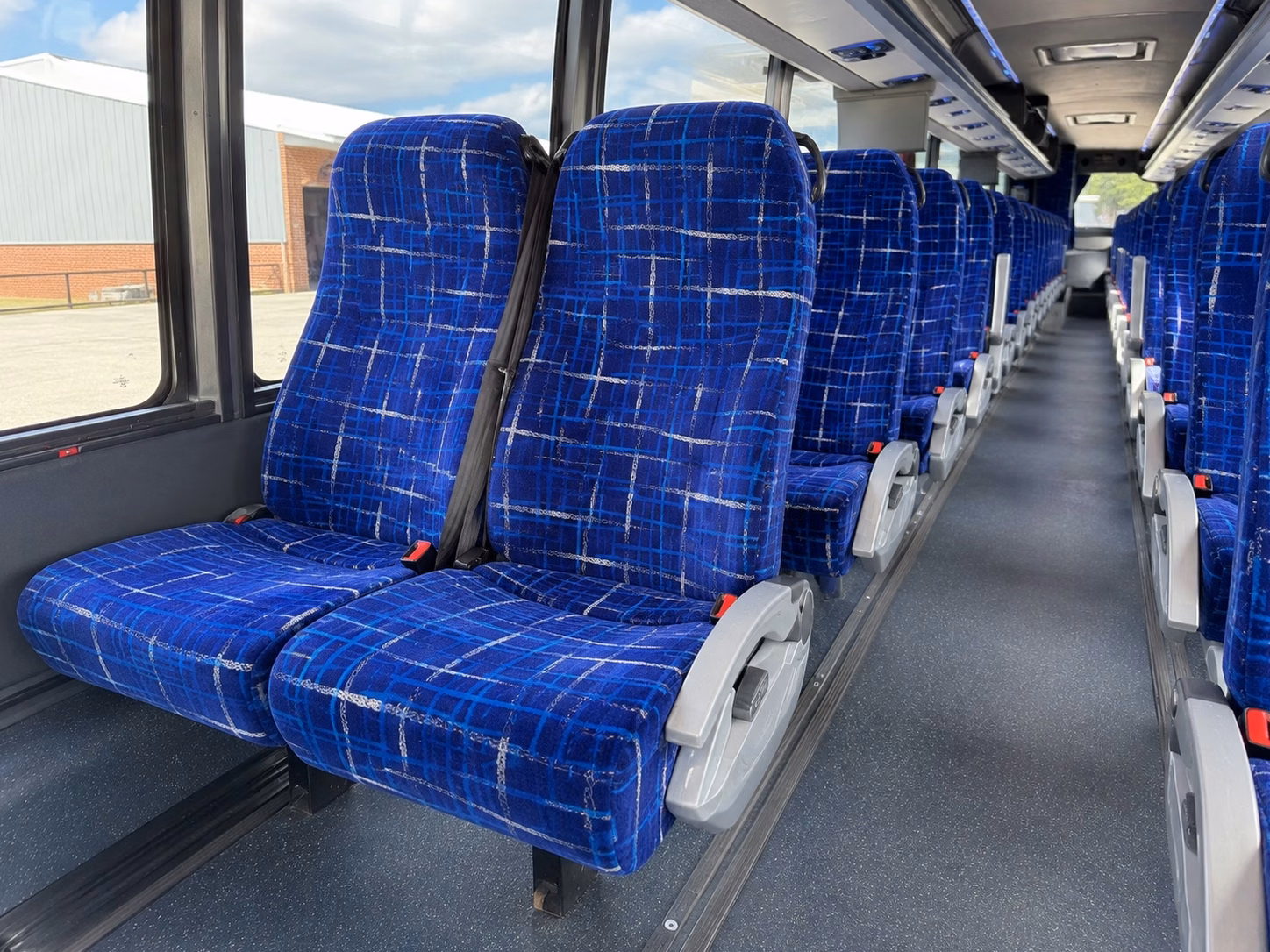 crypto com arena bus rentals for lakers clippers and kings games