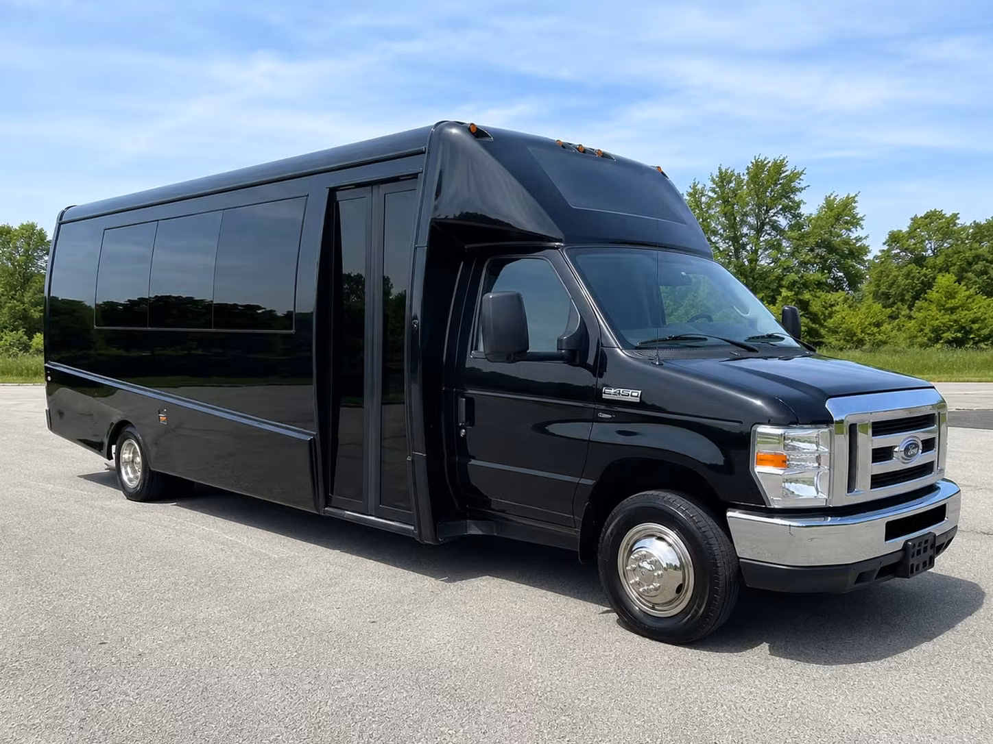minibus rentals to the greek theatre the wiltern and la s midsize venues